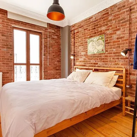 Daire Location With 2 Bedrooms *