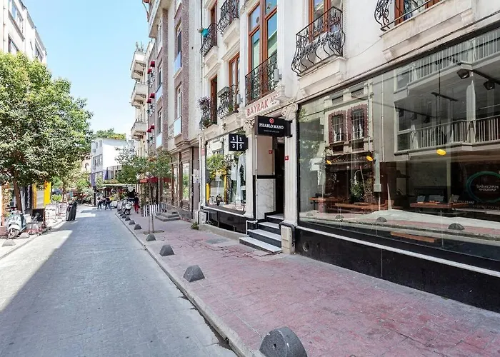 Location With 2 Bedrooms * Estambul