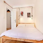 Location With 2 Bedrooms