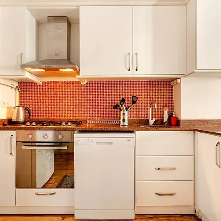 Апартаменты Location With 2 Bedrooms Стамбул
